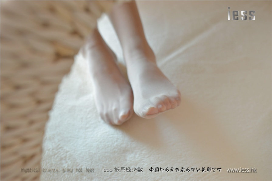 极品美腿模特室内性感白皙玉足写真图片(第32页)