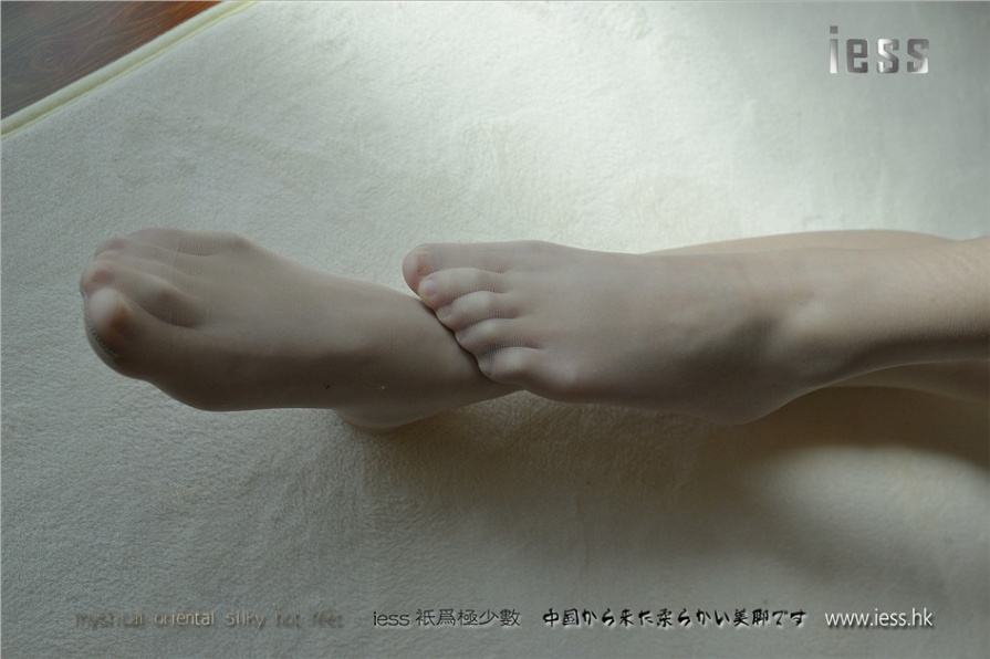极品美腿模特室内性感白皙玉足写真图片(第73页)