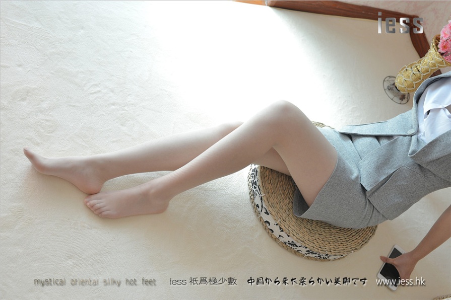 极品美腿模特室内性感白皙玉足写真图片(第86页)