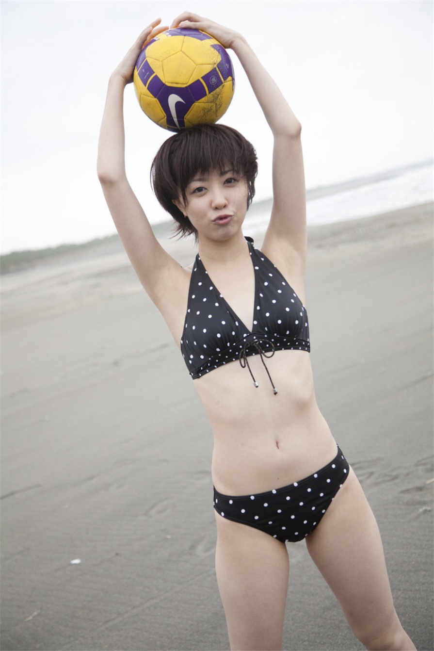 日本美女清水佐紀比基尼外景摄影照片(第66页)
