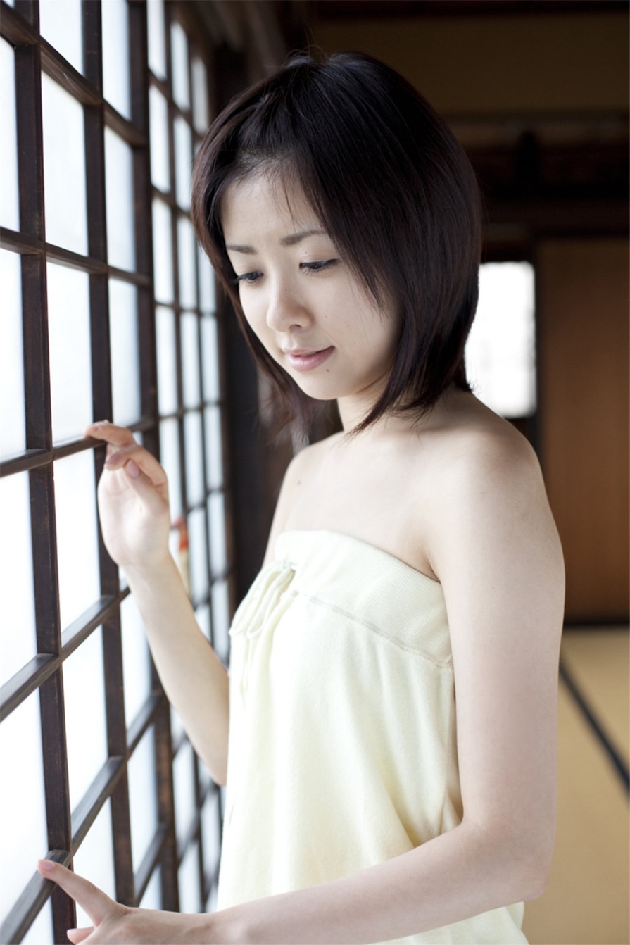 日本美女清水佐紀比基尼外景摄影照片(第70页)