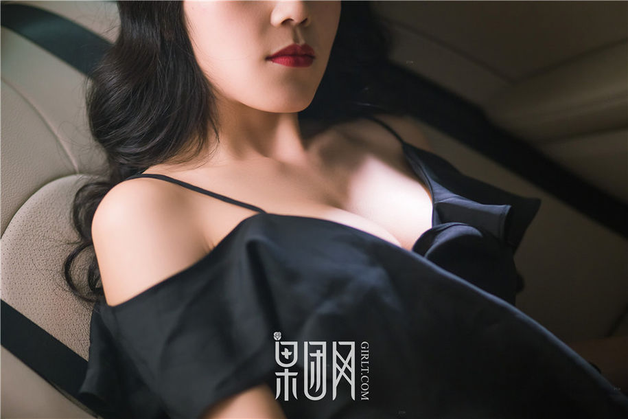 车模美女文琳性感巨乳诱惑写真图片(第36页)