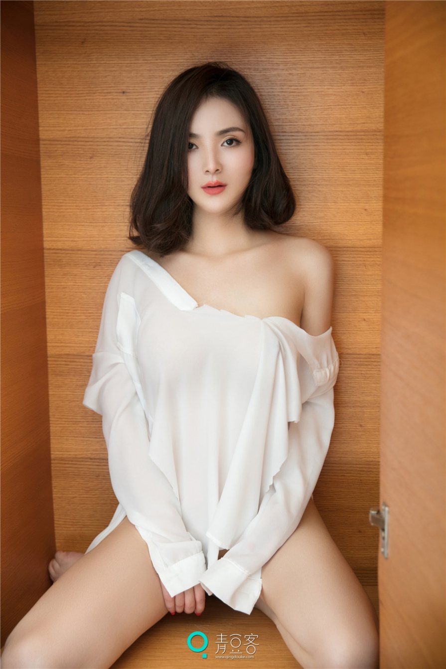 亚洲气质美女小熊蕾丝情趣睡衣美乳人体诱惑写真图片(第12页)