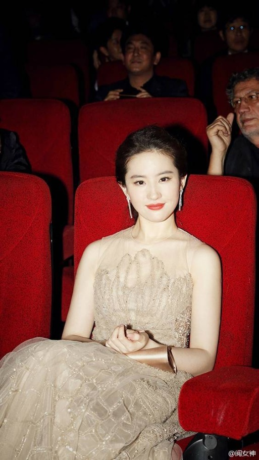 美女明星刘亦菲在电影节上图片(第5页)