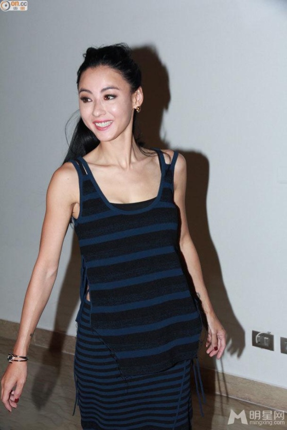 香港美女明星张柏芝穿吊带装低胸图片(第2页)