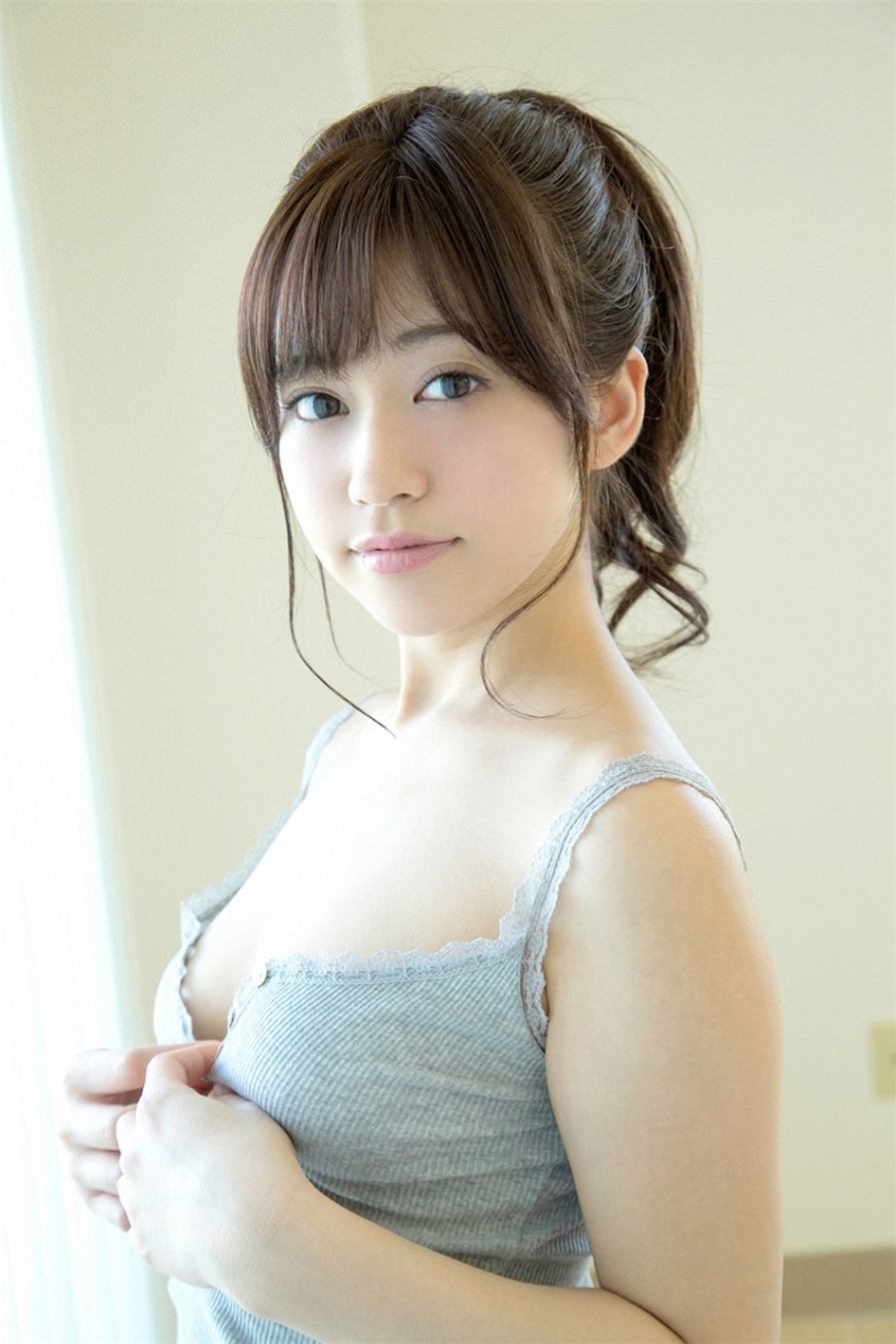 日本甜美女生大澤玲美户外白嫩美乳人体写真图片(第3页)