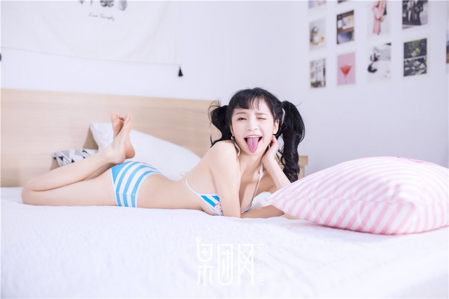 Girlt果团人像摄影写真 白皙美乳美女甜心蘑菇DVA清凉比基尼诱惑床照写真图片(第13页)