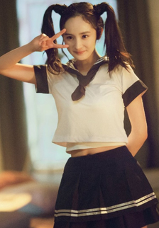美女明星杨幂在《何以笙箫默》学生服装图片