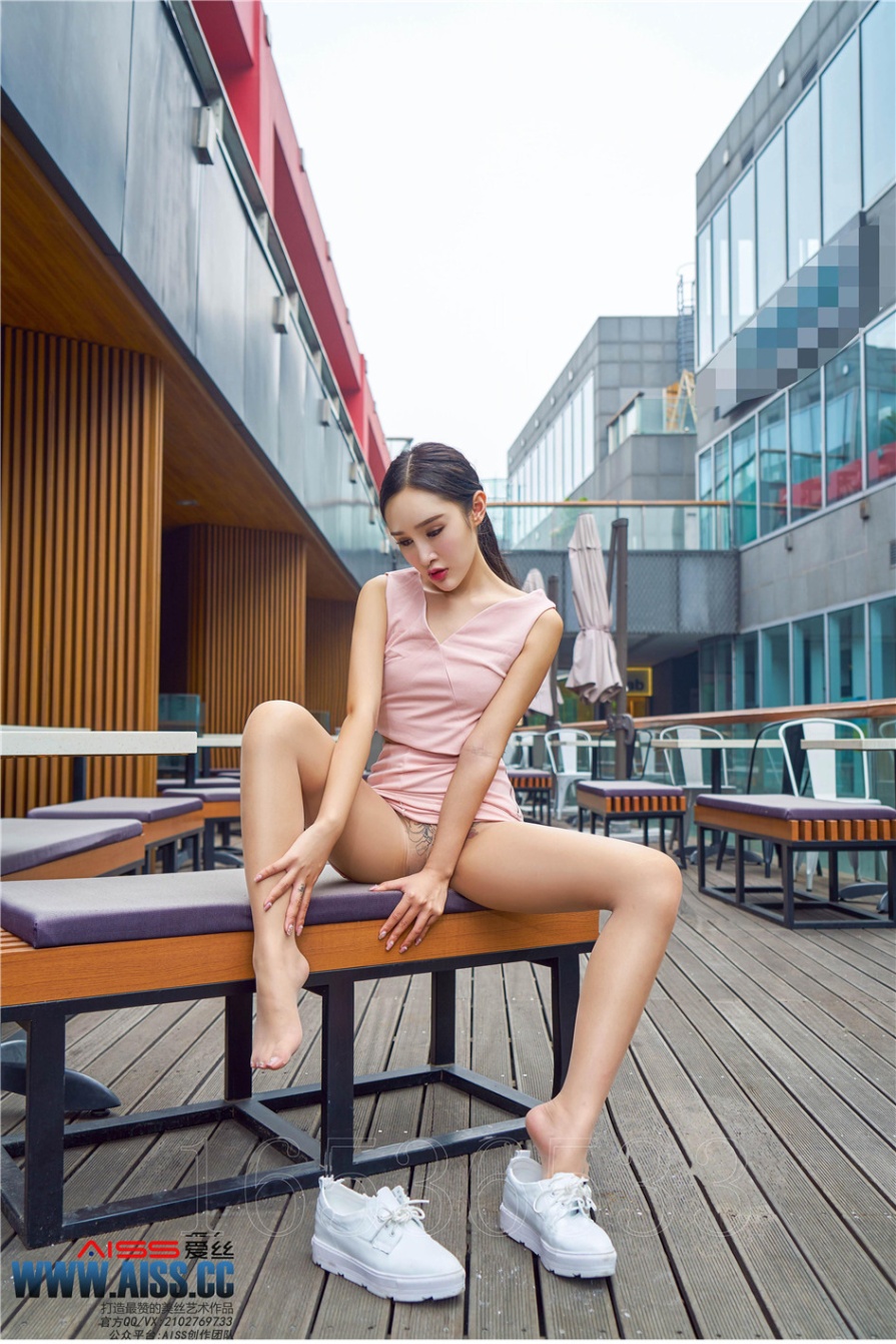 顶级美女欣杨户外透视裤袜无内人体诱惑艺术写真(第67页)