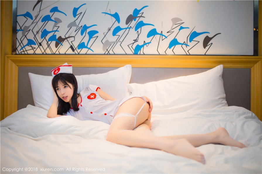 西西人体模特艾栗栗栗栗栗栗吖情趣护士装白网袜写真(第22页)