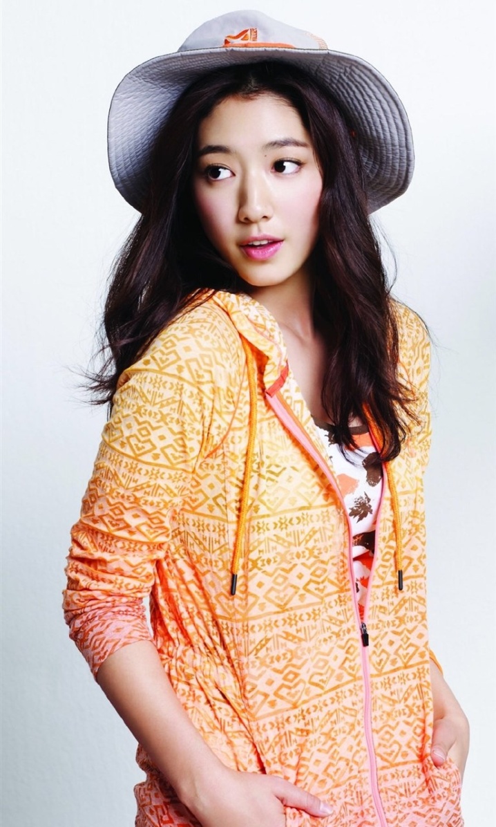 韩国气质美女明星朴信惠时尚杂志写真(第6页)