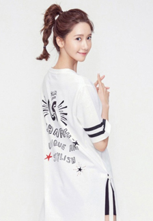 韩国美女明星林允儿扎高马尾图片