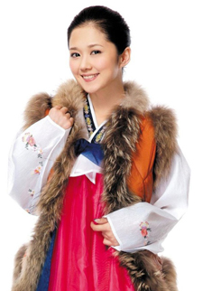 韩国美女明星张娜拉韩服古装写真图片