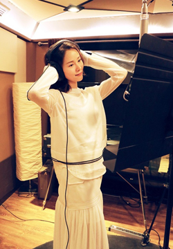 江一燕录音室美丽纯真图片