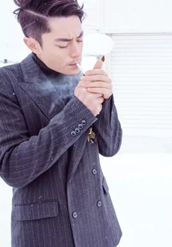 胡歌霍建华抽烟北海道雪景写真