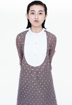 演员张子枫的个人写真