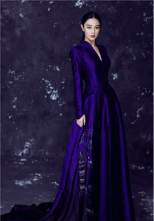 张馨予蓝色礼服长裙写真图片