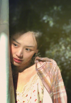 马思纯性感写真雪白长腿图片