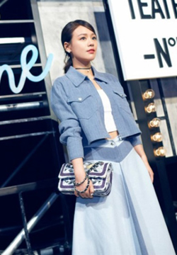 美女明星马思纯时尚街拍图片