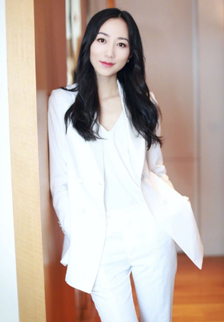 韩雪穿白色西装的图片