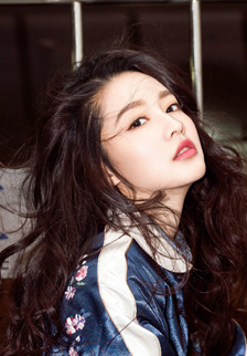 李沁清新甜美写真