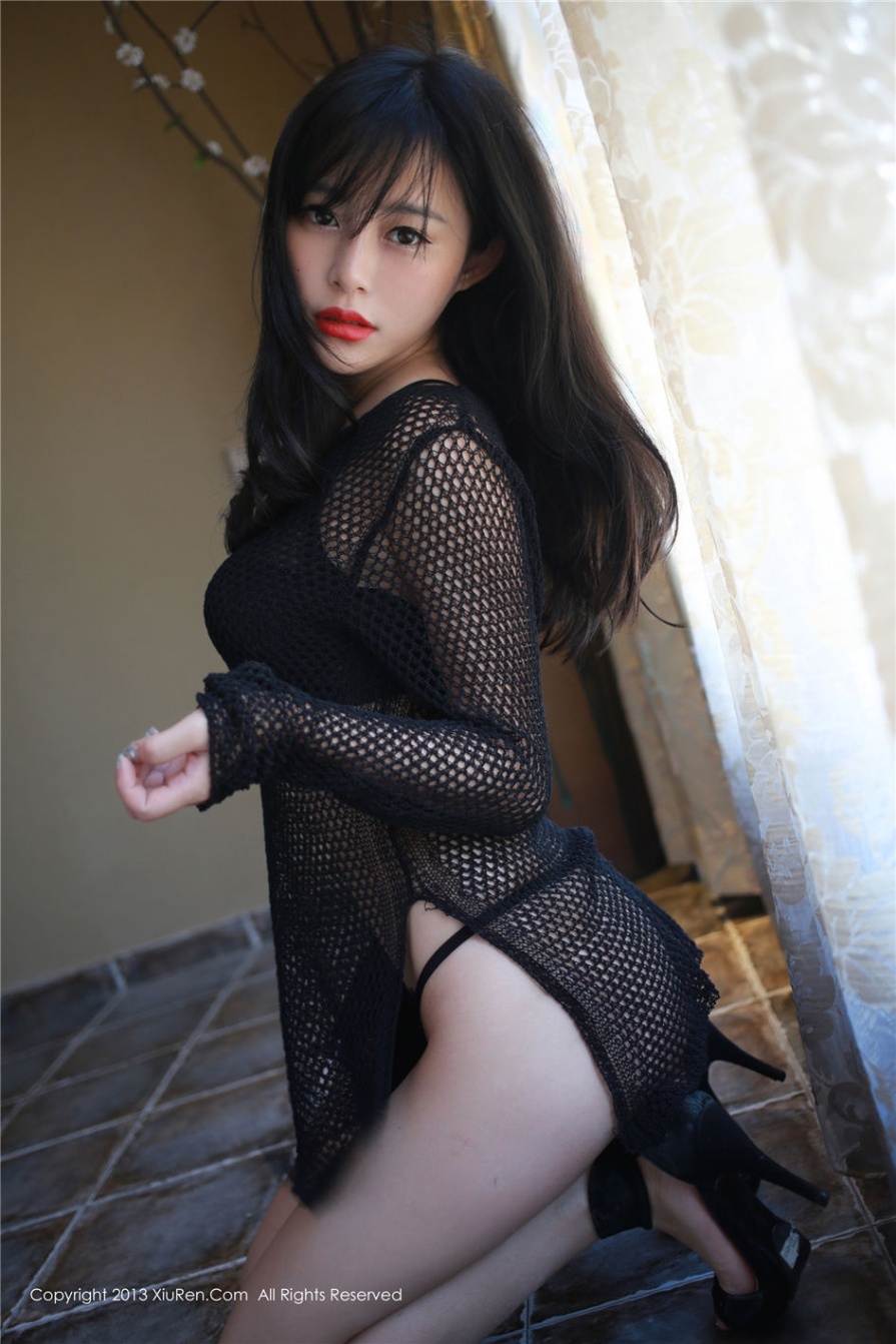 妖艳美女易欣情趣透视装大胆人体艺术照(第34页)