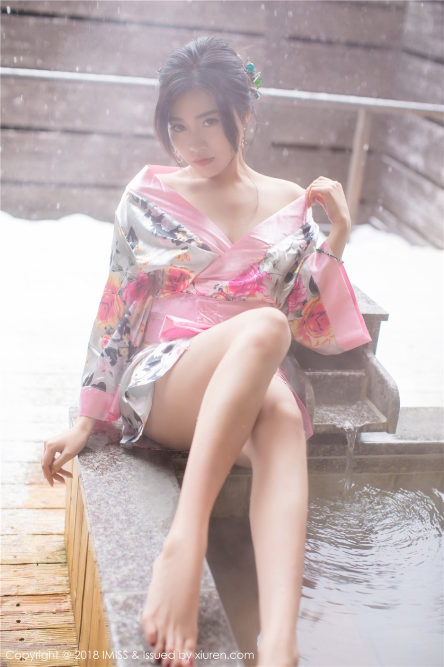中国美女许诺Sabrina日本旅拍蕾丝情趣内衣人体艺术写真(第4页)