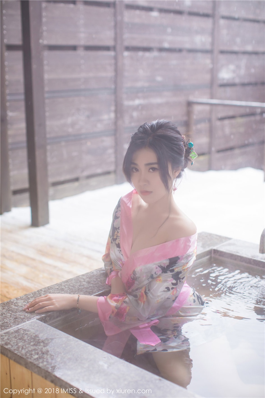 中国美女许诺Sabrina日本旅拍蕾丝情趣内衣人体艺术写真(第9页)