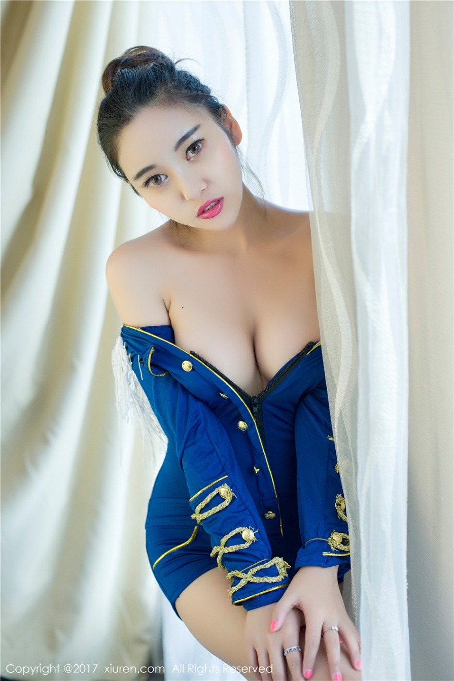 巨乳美女李梓熙空姐制服真空大胆人体艺术照(第7页)