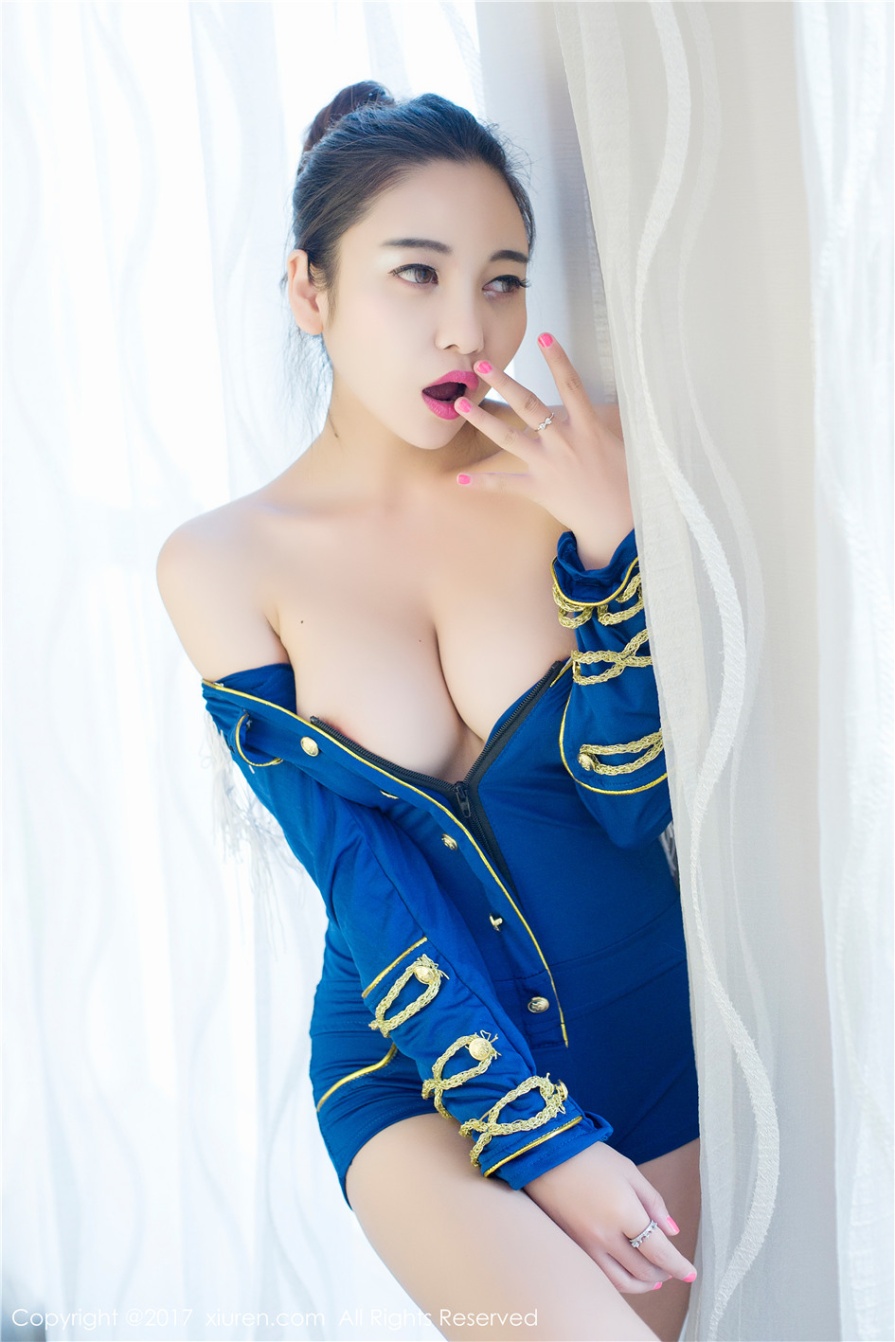 巨乳美女李梓熙空姐制服真空大胆人体艺术照(第8页)