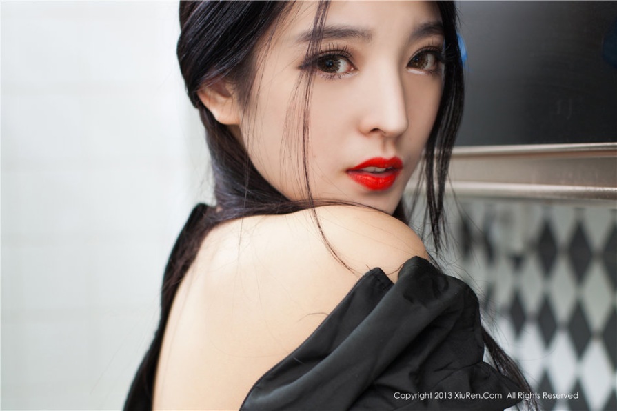 惊艳美女模特陈大榕女仆装大胆人体艺术照(第82页)