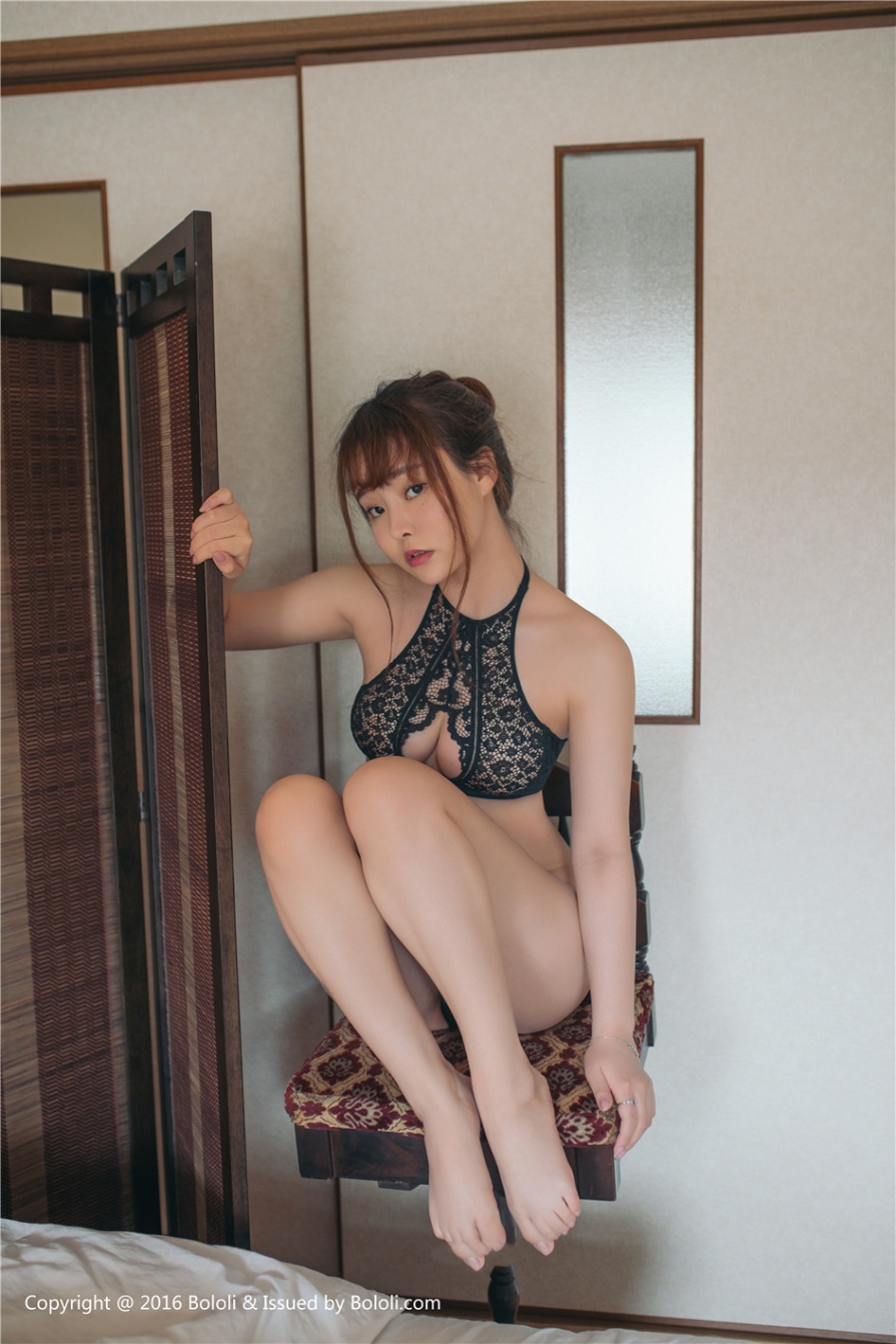 童颜巨乳美女柳侑绮情趣内衣大胆人体艺术照(第29页)