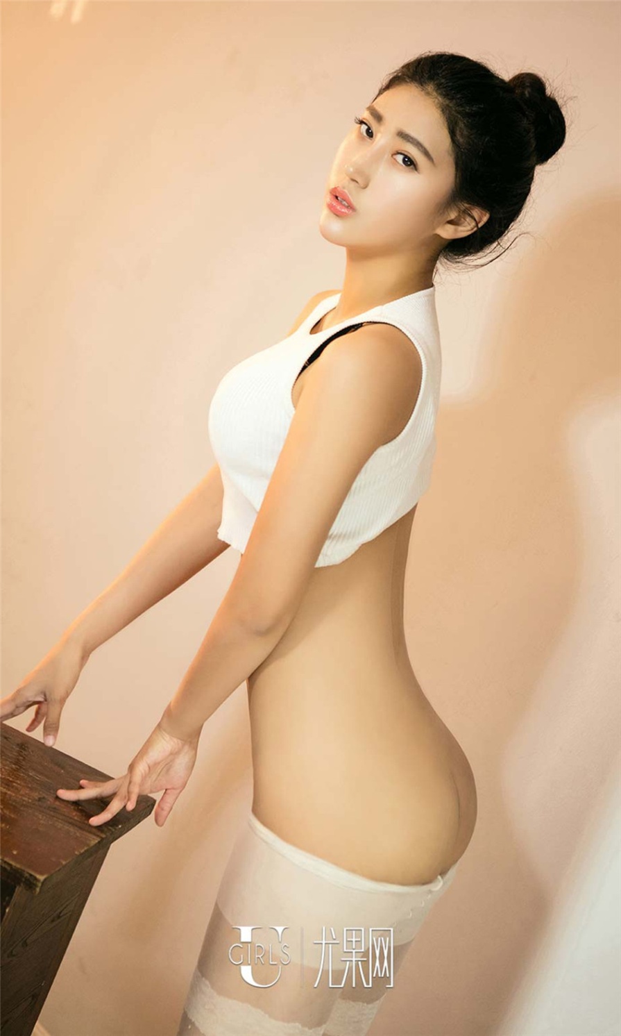冷艳美女模特安琪室内性感裤袜翘臀诱惑大胆人体艺术写真(第24页)