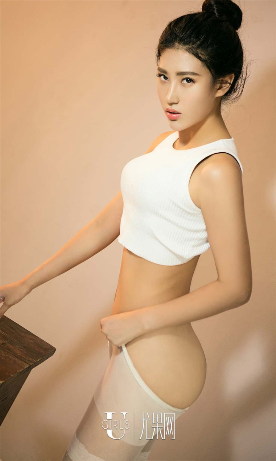 冷艳美女模特安琪室内性感裤袜翘臀诱惑大胆人体艺术写真(第26页)