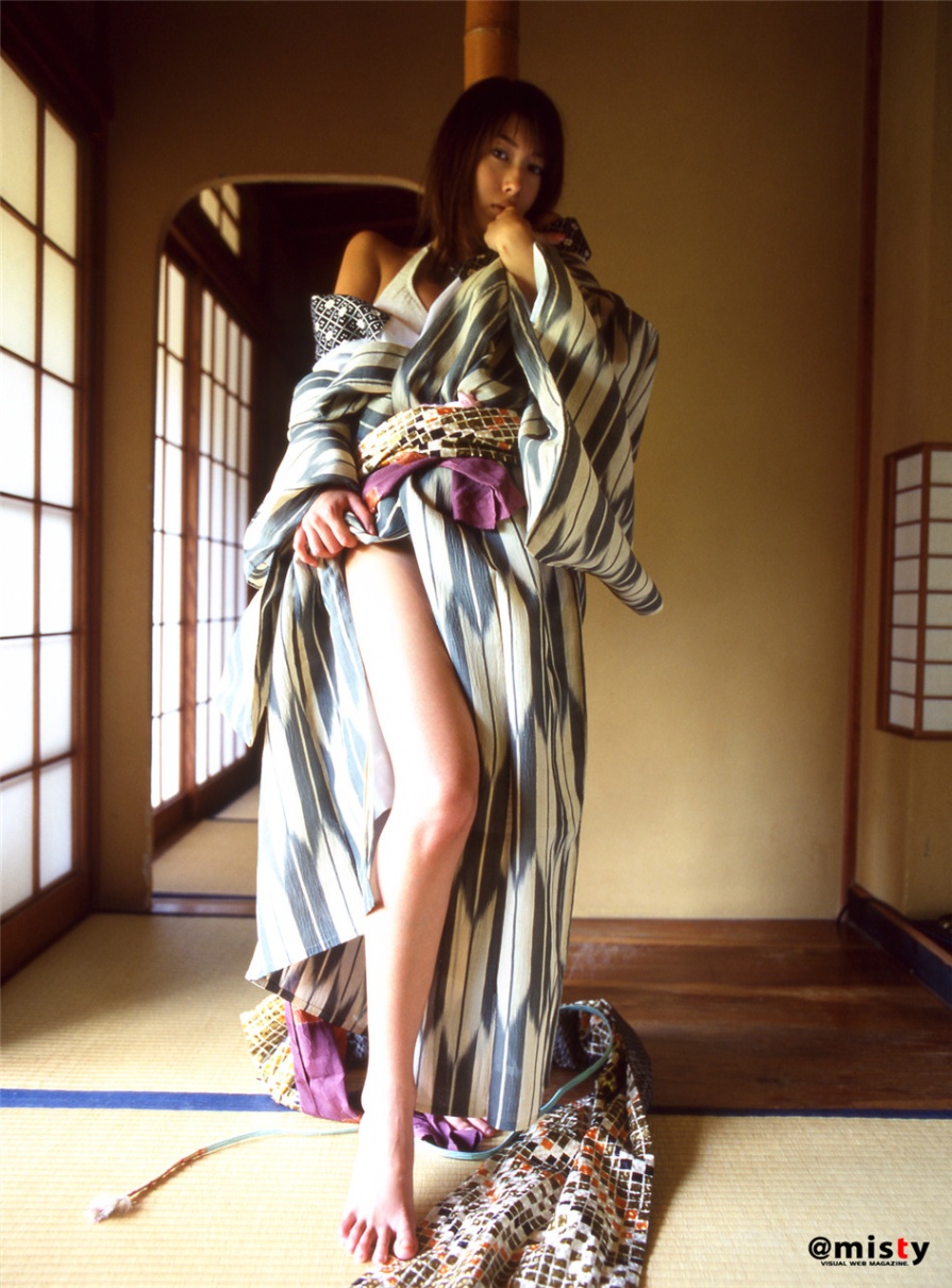 日本和服美女小林恵美居家大胆人体艺术写真(第5页)