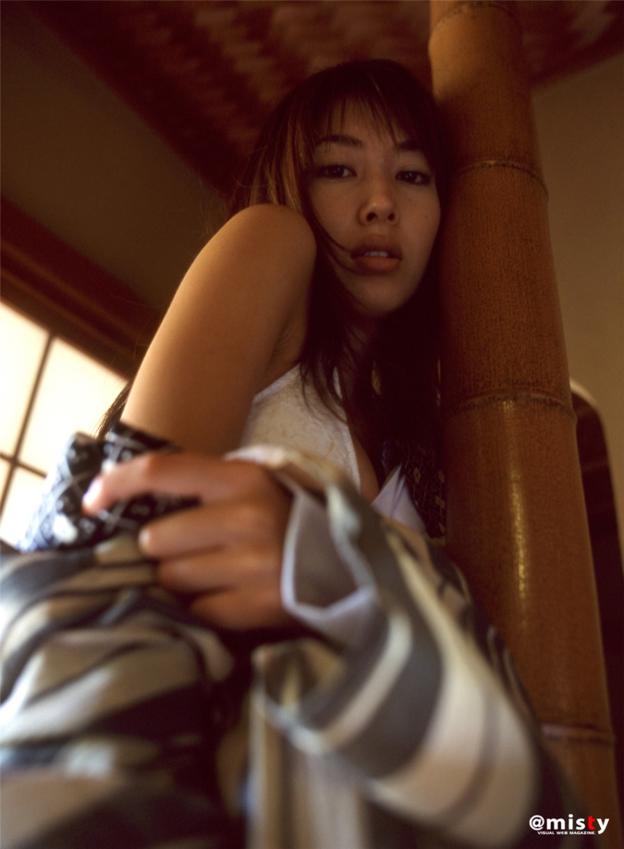 日本和服美女小林恵美居家大胆人体艺术写真(第6页)