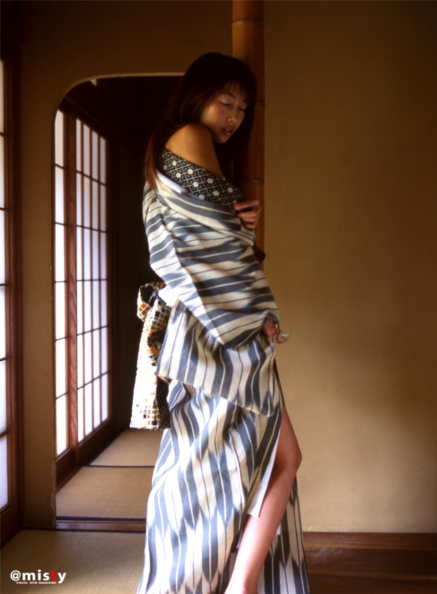 日本和服美女小林恵美居家大胆人体艺术写真(第15页)