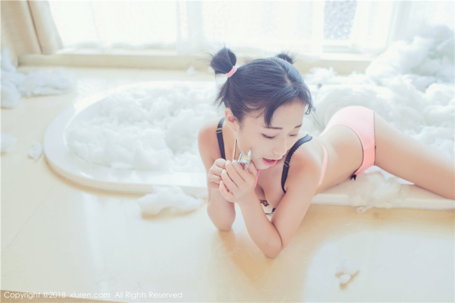 日本美少女苍井优香室内性感内衣大尺度人体艺术写真图片(第12页)