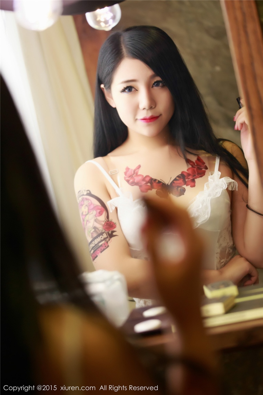 纹身美女模特旭旭床上性感乳沟诱惑写真图片(第40页)