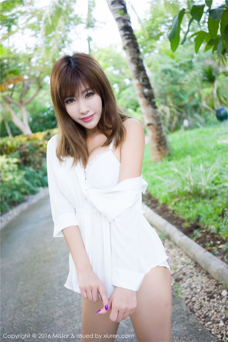 顶级人体模特美女程小烦不烦性感比基尼雪白乳沟诱惑写真图片(第34页)