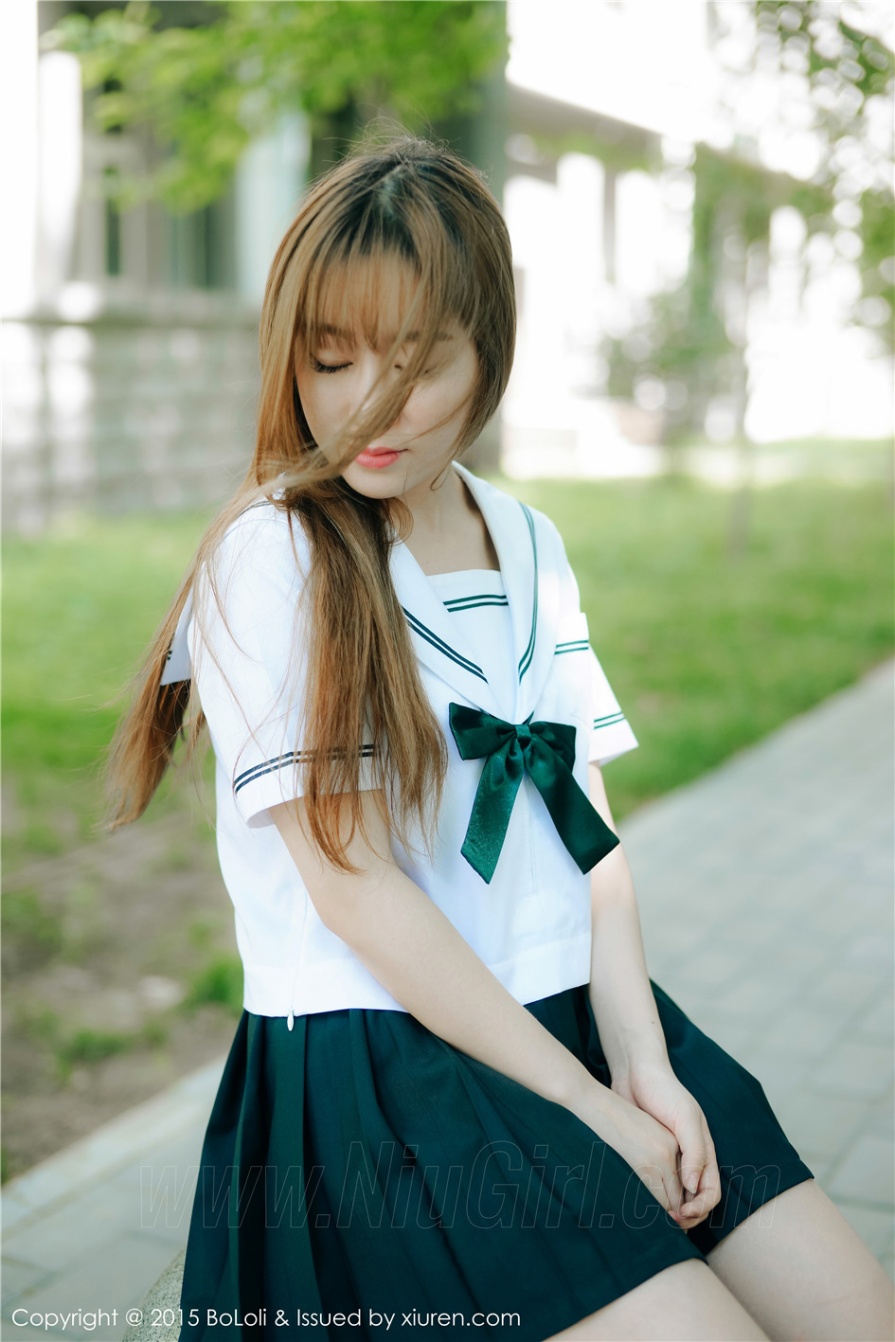 JK制服美女王语纯室内撩裙极品肥臀诱惑人体私拍照片(第26页)