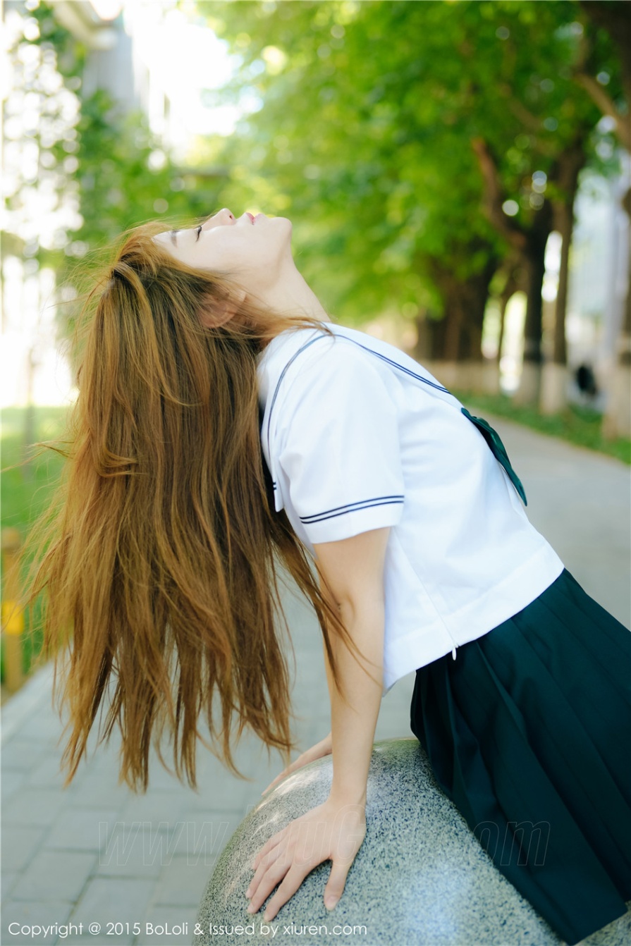 JK制服美女王语纯室内撩裙极品肥臀诱惑人体私拍照片(第56页)