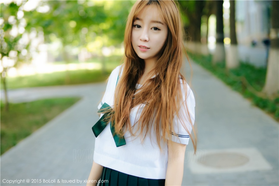 JK制服美女王语纯室内撩裙极品肥臀诱惑人体私拍照片(第64页)