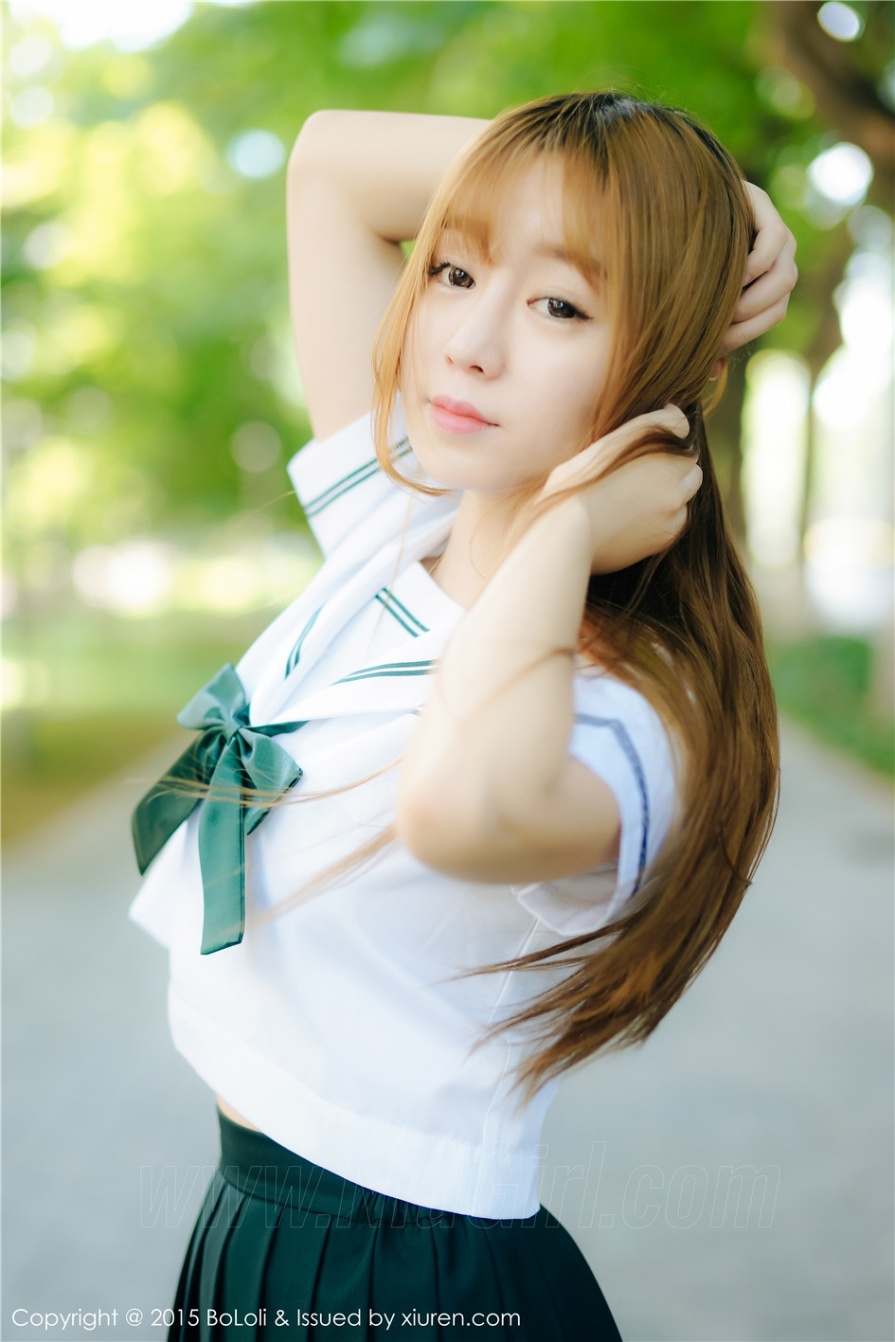 JK制服美女王语纯室内撩裙极品肥臀诱惑人体私拍照片(第65页)