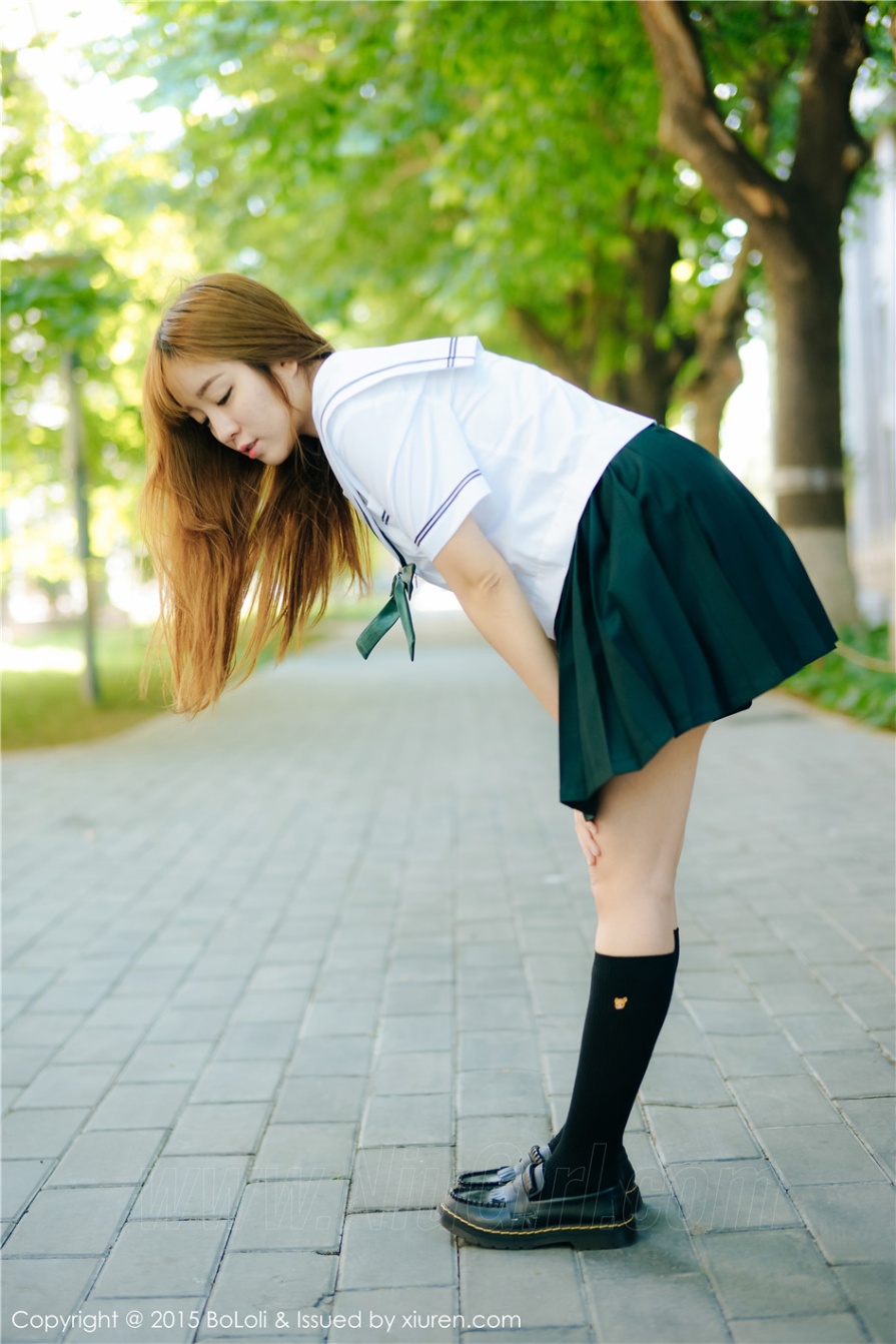 JK制服美女王语纯室内撩裙极品肥臀诱惑人体私拍照片(第66页)