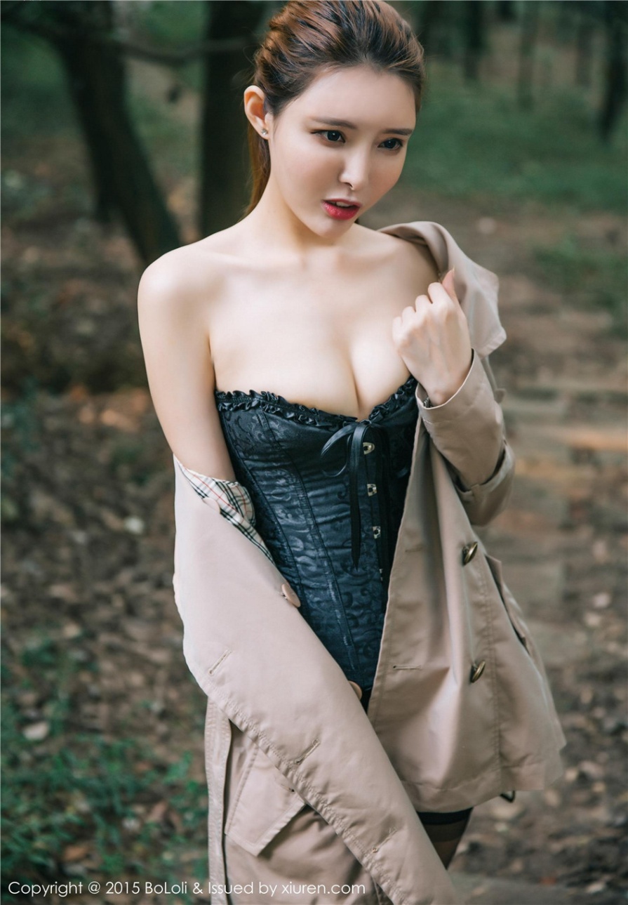 顶级人体模特美女夏小秋秋秋户外雪白美乳诱惑写真图片(第41页)