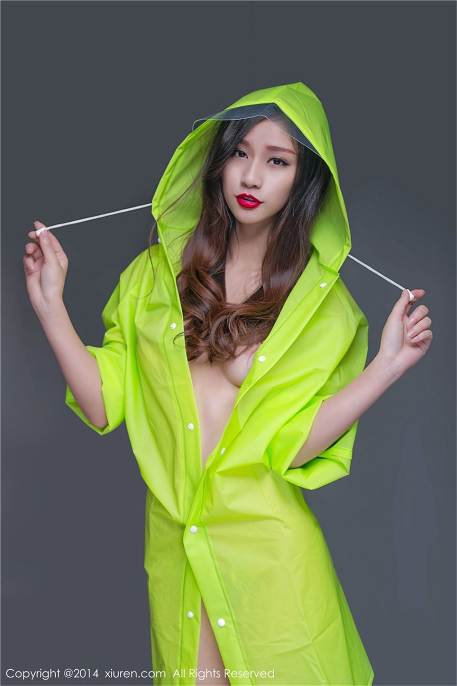 雨衣美女史雨姐姐真空无内巨乳诱惑大胆人体艺术写真照片(第25页)