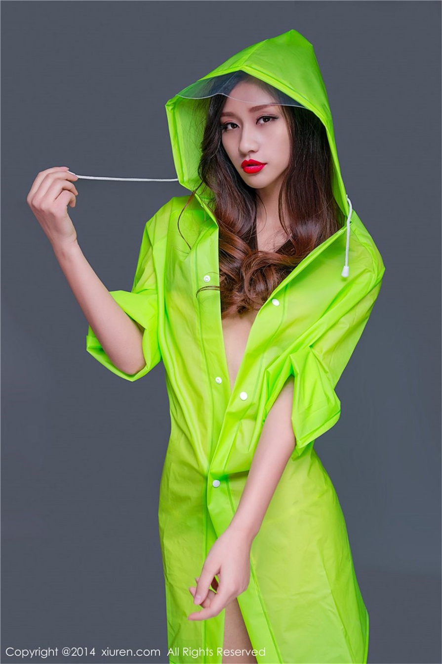 雨衣美女史雨姐姐真空无内巨乳诱惑大胆人体艺术写真照片(第26页)