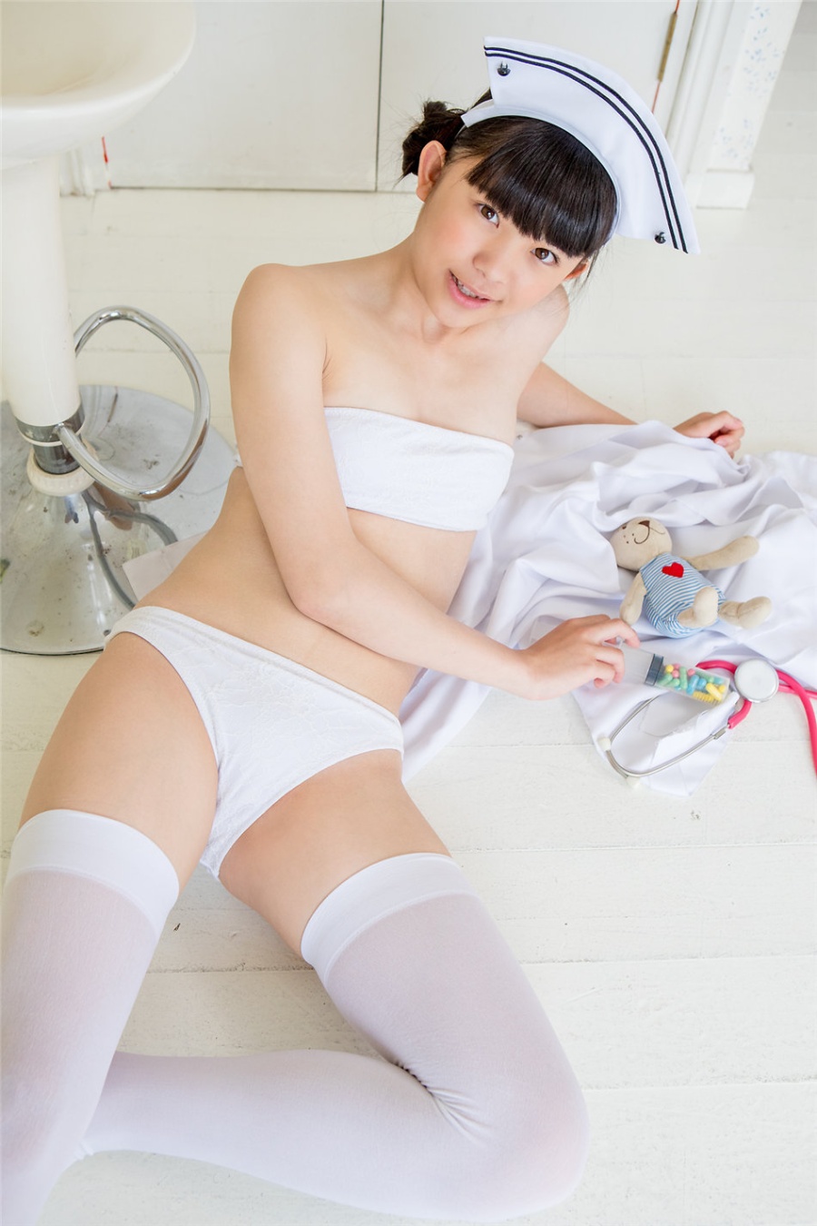 日本护士久川美佳白丝美臀人体艺术写真图片(第7页)