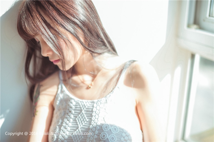 童颜巨乳美女夏美酱透视装真空大胆人体艺术写真图片(第30页)